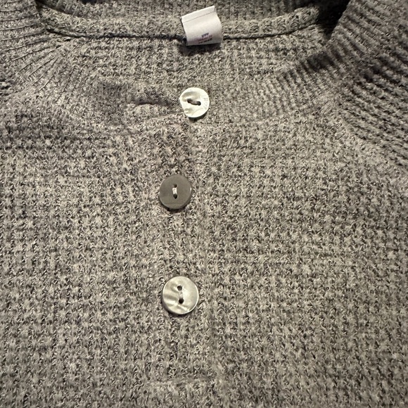 Old Navy Gray Knit Sweater - Picture 2 of 4